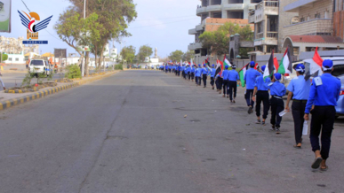 مدينة الحديدة تشهد مسيرا طلابيا وكشفيا لطلاب الدورات الصيفية