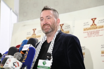 الإعلامي والناشط البريطاني "سويني": أشعر بالفخر لوقوفي مع شعب اليمن الثابت ضد الإمبريالية العالمية