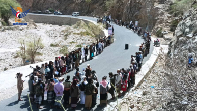 وقفة قبلية في القبيطة بلحج نصرة للشعب الفلسطيني واشهار وثيقة الشرف القبلية