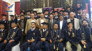 كلية الإعلام بجامعة صنعاء تحتفي بتخريج 85 طالباً