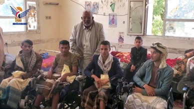 وزير الشؤون الاجتماعية يتفقد الجرحى بمستشفى السبعين