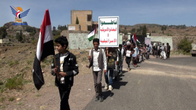 مسير ووقفات طلابية للمدارس الصيفية في جبلة والشعر وحزم العدين بإب