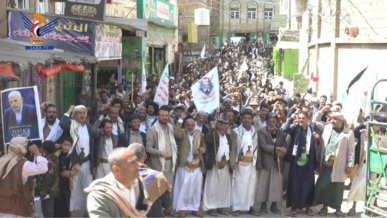 أبناء محافظة صنعاء يحتشدون في 32 مسيرة ووقفة تحت شعار "ثابتون مع غزة .. رغم أنف الأمريكي وجرائمه"