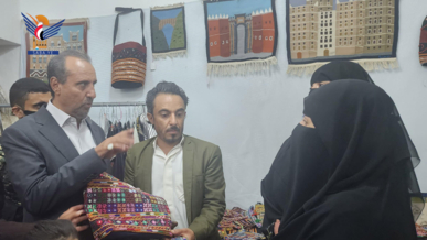 وزير الثقافة والسياحة يدشن دورة تدريبية في مجال صناعة الحلويات بصنعاء