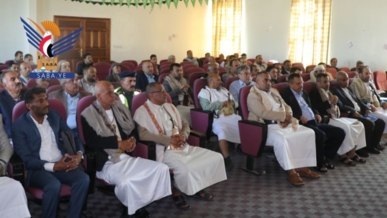 تنفيذي ذمار يستعرض تقرير فرع الهيئة العامة للأراضي