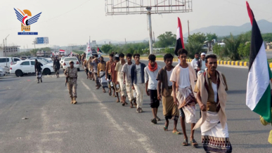 حجة.. مسير وعرض لخريجي الدورات العسكرية المفتوحة في حرض 