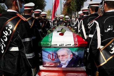 طهران تبحث خياراتها للرد على مقتل كبير علماء الذرة طهران تبحث خياراتها للرد على مقتل كبير علماء الذرة