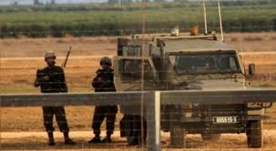 الاحتلال يستهدف المزارعين والصيادين بالرصاص ويعتقل مواطنا في غزة الاحتلال يستهدف المزارعين والصيادين بالرصاص ويعتقل مواطنا في غزة