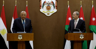 مصر والأردن تبحثان توفير مناخ لاستئناف مفاوضات إسرائيل وفلسطين.. ومؤتمر للفصائل بالقاهرة مصر والأردن تبحثان توفير مناخ لاستئناف مفاوضات إسرائيل وفلسطين.. ومؤتمر للفصائل بالقاهرة