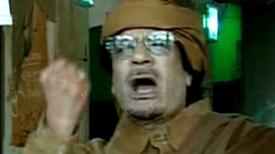 “الليبيون يتحسرون” على رحيل القذافي “الليبيون يتحسرون” على رحيل القذافي
