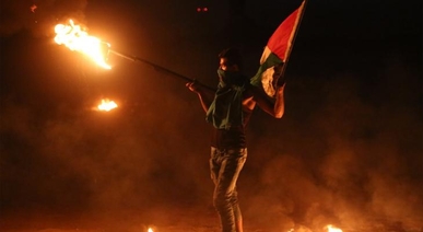 بدء فعاليات الارباك الليلي في بلدة بيتا بنابلس في الضفة الغربية المحتلة بدء فعاليات الارباك الليلي في بلدة بيتا بنابلس في الضفة الغربية المحتلة