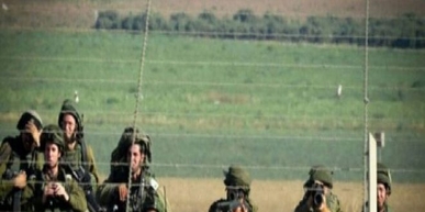 طيران الاحتلال يعتدي على شمال غزة وقواته تعتقل 15 فلسطينيا طيران الاحتلال يعتدي على شمال غزة وقواته تعتقل 15 فلسطينيا