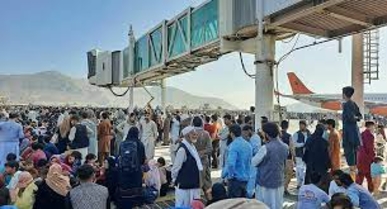 هل يقود برنار ليفي ماكرون إلى فخ أفغانستان كما فعلها مع ساركوزي في ليبيا؟ هل يقود برنار ليفي ماكرون إلى فخ أفغانستان كما فعلها مع ساركوزي في ليبيا؟