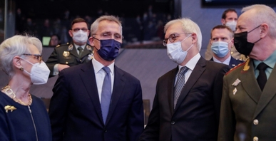 “أوروبا مهمشة”.. ما سر استبعاد الاتحاد الأوروبي من مفاوضات أمريكا والناتو مع روسيا حول أزمة أوكرانيا؟ “أوروبا مهمشة”.. ما سر استبعاد الاتحاد الأوروبي من مفاوضات أمريكا والناتو مع روسيا حول أزمة أوكرانيا؟