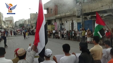 وقفات بمدينة الحديدة تعزيزاً لصمود غزة وإسناداً للمقاومة الفلسطينية