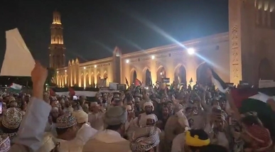 “هآرتس”: عُمان منعت طائرات صهيونية من عبور أجوائها والإمارات والسعودية تسمحان   