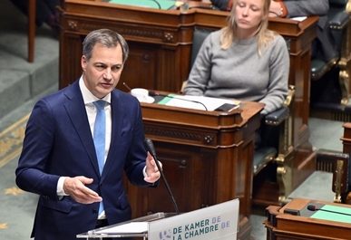 رئيس الوزراء البلجيكي يدعو الاتحاد الأوروبي لمنع المستوطنين من زيارة اوروبا