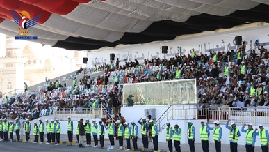 عرض شعبي مسلح للدفعة الأولى من الدورات المفتوحة “طوفان الأقصى” بميدان السبعين