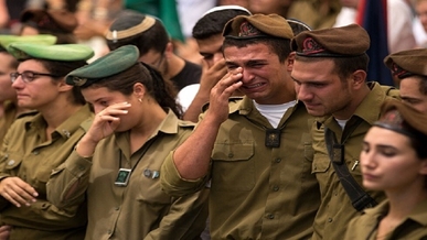 جيش العدو الصهيوني يعلن مصرع 20 جنديا “بنيران صديقة” في قطاع غزة