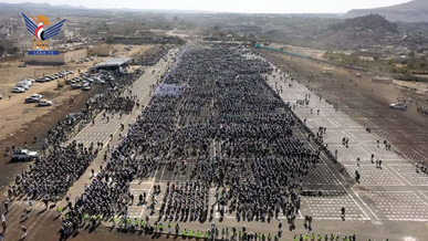 عرض شعبي مسلح لـ 23 ألف من خريجي دورات “طوفان الأقصى” بعمران