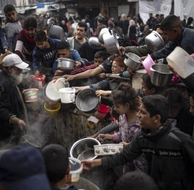 “أونروا”: قطاع غزة يعاني من جوع كارثي