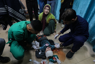 عشرات الشهداء والجرحى مع استمرار القصف الصهيوني على قطاع غزة