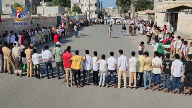 وقفات طلابية بمديريتي الميناء وباجل بالحديدة لنصرة فلسطين