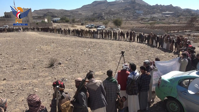 ذمار.. لقاءات قبلية ووقفات احتجاجية تنديدا بالاعتداء الأمريكي البريطاني