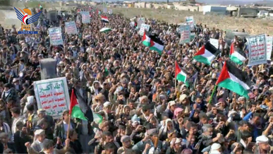 أبناء عمران يحتشدون في ثلاث مسيرات بعنوان “اليمن وفلسطين خندق واحد”