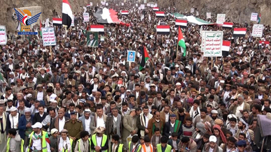 مسيرات حاشدة بعمران بعنوان “ثابتون في موقفنا .. مع غزة حتى النصر”