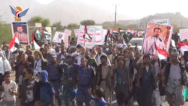 مسيرة في القبيطة بمحافظة لحج بعنوان ” ثابتون على الموقف مع غزة حتى النصر “