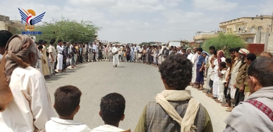 حجة.. وقفات بقرى وعزل المحافظة تضامنا مع الشعب الفلسطيني