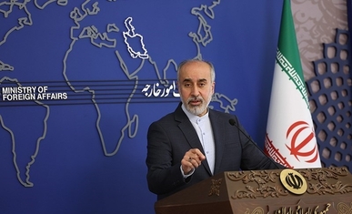 طهران: الهجمات التعسّفية على اليمن مغامرة خارج نطاق القانون وانتهاك لسيادته