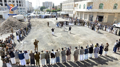 وقفة تضامنية لقيادات وموظفي محافظة صنعاء مع أبناء الشعب الفلسطيني