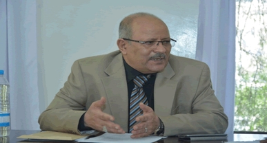 النعيمي يهنئ قائد الثورة ورئيس المجلس السياسي بحلول شهر رمضان