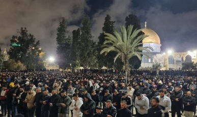 90 ألف مصل يؤدون صلاتي العشاء والتراويح في المسجد الأقصى المبارك