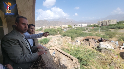 وزير الثقافة والسياحة يزور محمية برع والمعالم السياحية في السخنة بالحديدة 