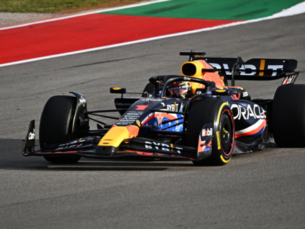 الهولندي فيرستابن يتوج بلقب سباق إيميليا رومانيا الكبرى للفورمولا 1