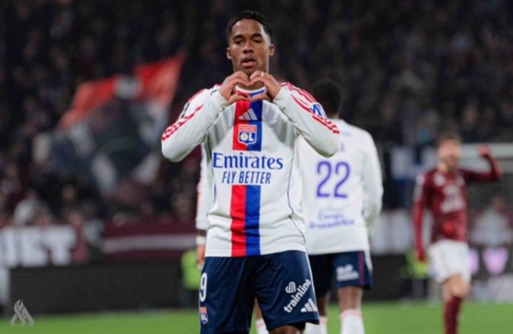 "هاتريك" إندريك يقود ليون لاكتساح ميتز في الدوري الفرنسي