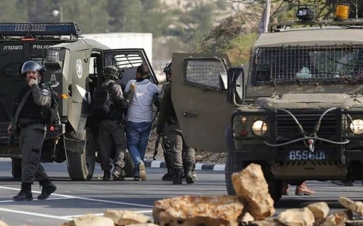 العدو الإسرائيلي يعتقل 10 فلسطينيين ويقتحم 150 منزلاً في كفر قليل شرق نابلس