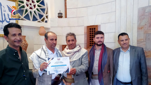وزير الثقافة والسياحة يكرم مسؤول القطاع الثقافي بمحافظة ذمار