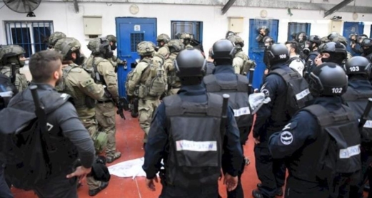 "مركز فلسطين": تشريع إعدام الأسرى الفلسطينيين أخطر مراحل العدوان داخل السجون الصهيونية