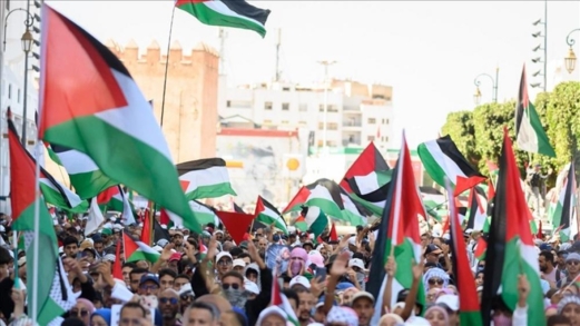 آلاف المغاربة يطالبون الدول العربية والإسلامية بإسناد فلسطين