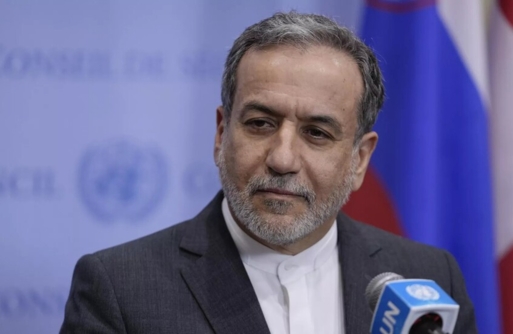 عراقجي يصل إلى موسكو للقاء الرئيس الروسي