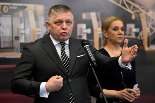 سلوفاكيا تدعو الاتحاد الأوروبي لرفع العقوبات عن النفط والغاز الروسي