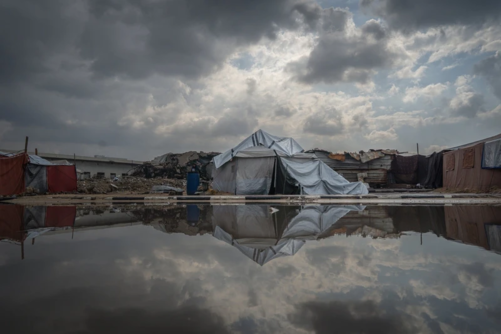 "الأغذية العالمي”: الأمطار الغزيرة والبرد القارس يزيدان معاناة العائلات في غزة