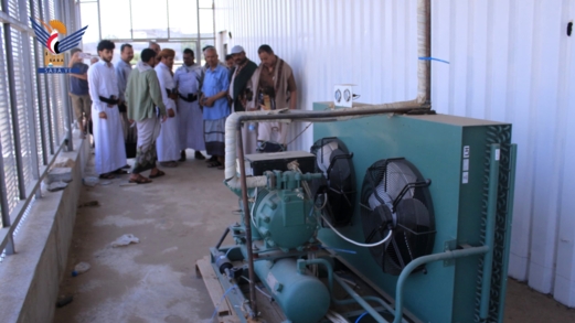 مناقشة سير العمل بهيئة المصائد السمكية وتفقد معمل الجمبري بالحديدة