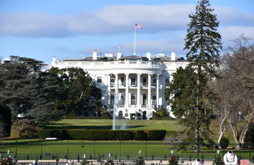 البيت الأبيض يعلن تسريح المزيد من الموظفين الحكوميين