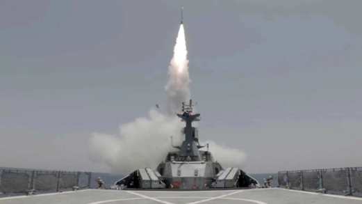 حرس الثورة: ​أي ​محاولة من قبل السفن الحربية ​لعبور ​مضيق هرمز ستواجه برد ‌قوي