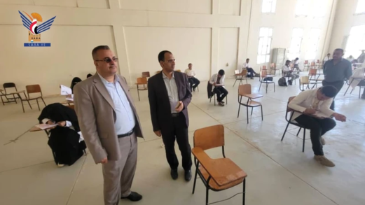 رئيس جامعة المحويت يدشّن اختبارات الفصل الدراسي الأول للعام 1447هـ